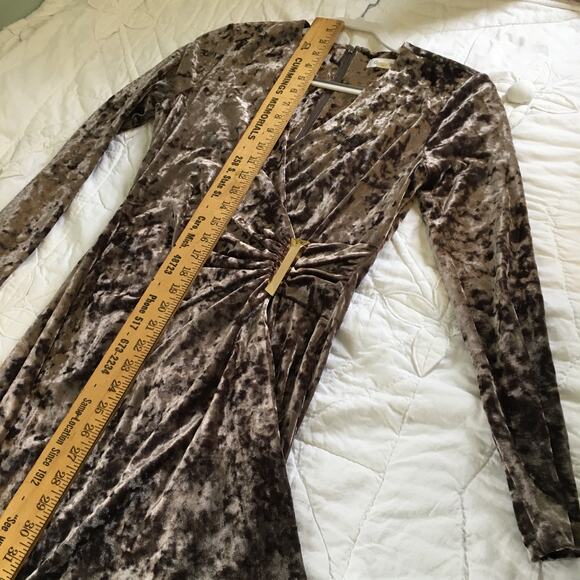 Calvin Klein crushed velvet bronze faux front wrap ruching side waist sz 6 LS - Picture 9 of 10